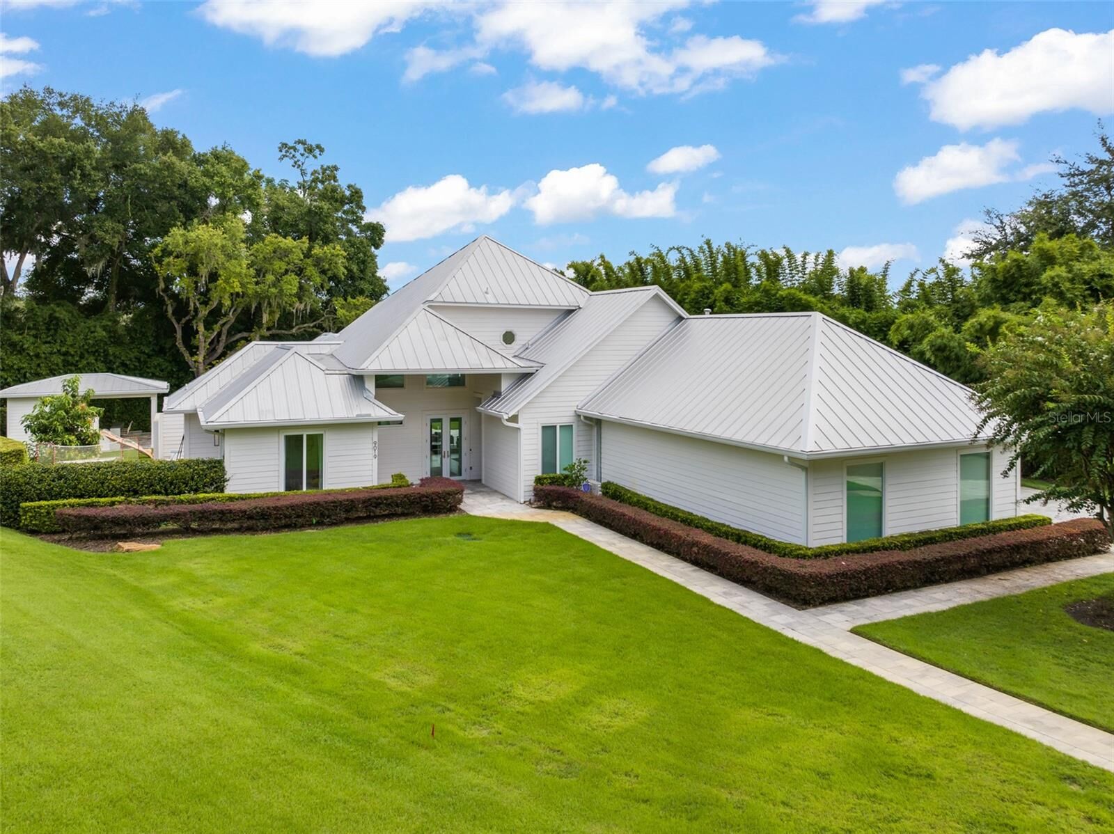 Property Photo: 9019 Spence Court FL 34734