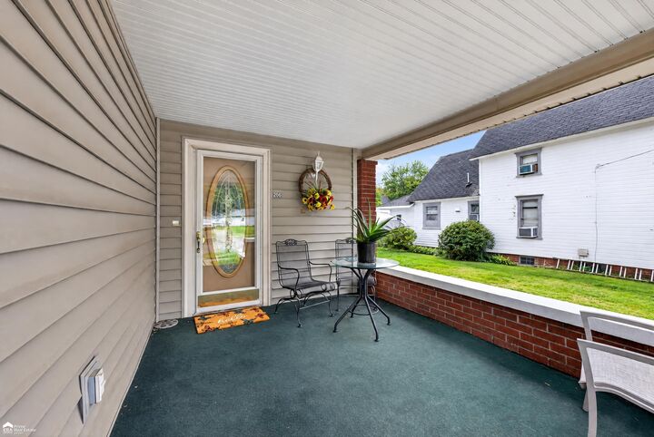 Property Photo: 206 N Marquette Street MI 48429