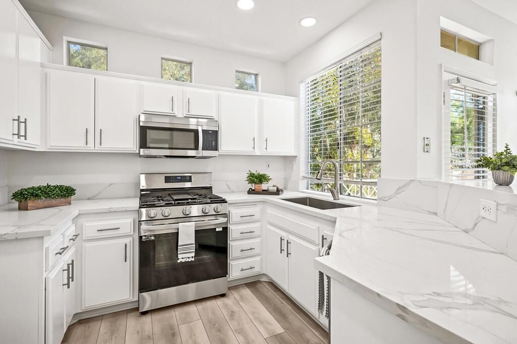 Property Photo:  193 Shorebreaker Drive  CA 92677 
