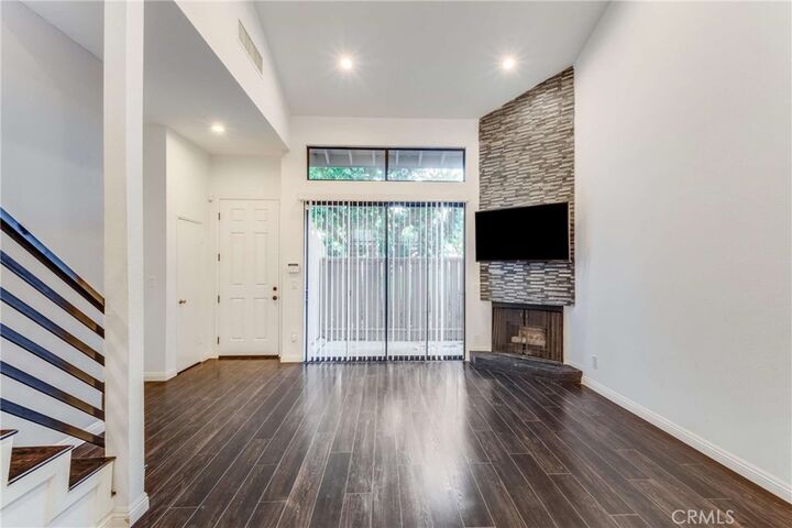 Property Photo:  15133 Magnolia Boulevard  CA 91403 