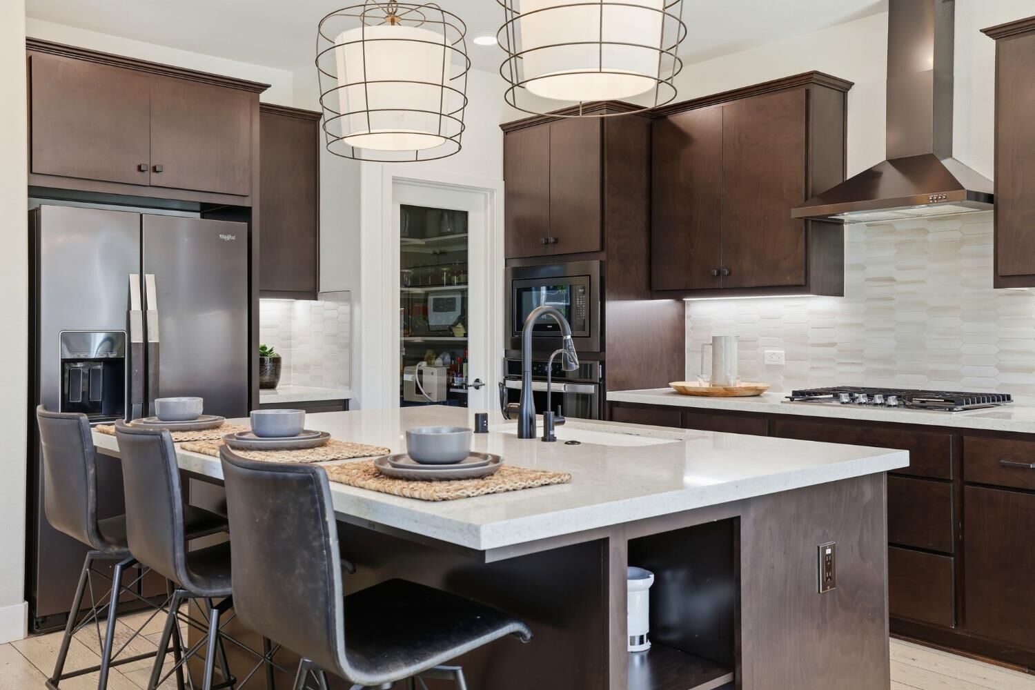 Property Photo: 3335 Hackberry Way CA 95630