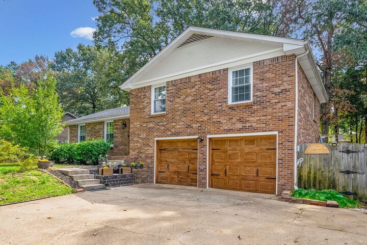 Property Photo:  245 Millstone Cir  TN 37042 