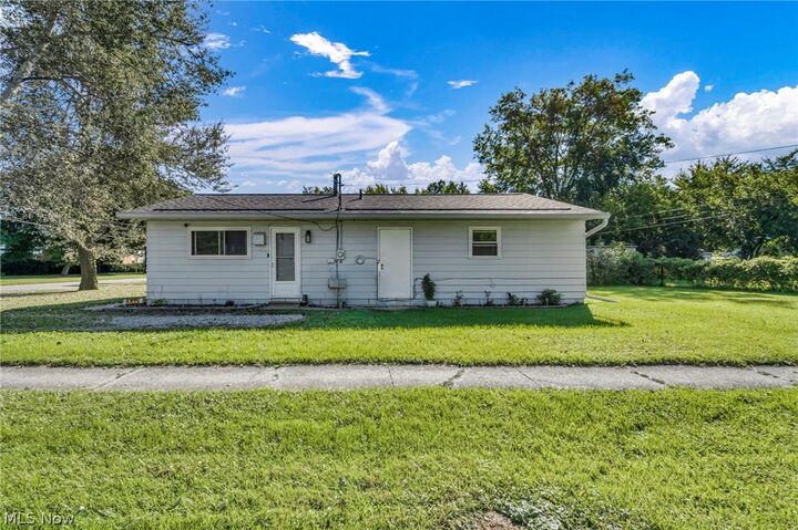 Property Photo:  301 Warden Avenue  OH 44035 