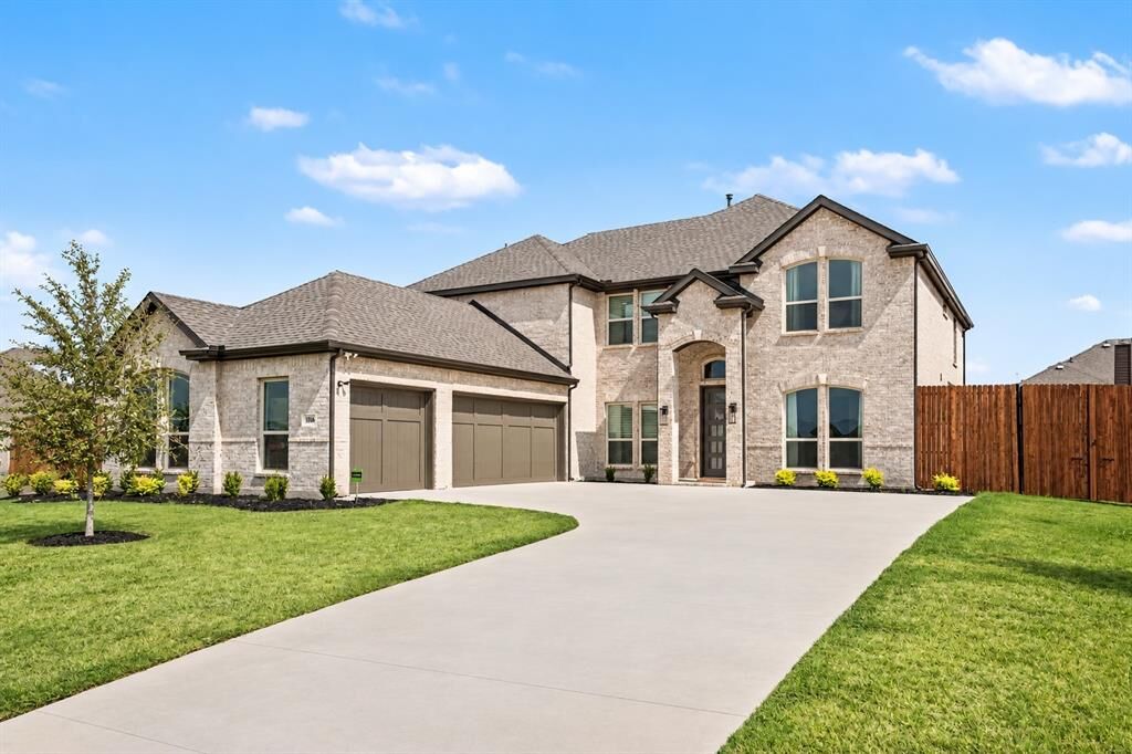 Property Photo:  1806 Whisperwood Way  TX 76065 