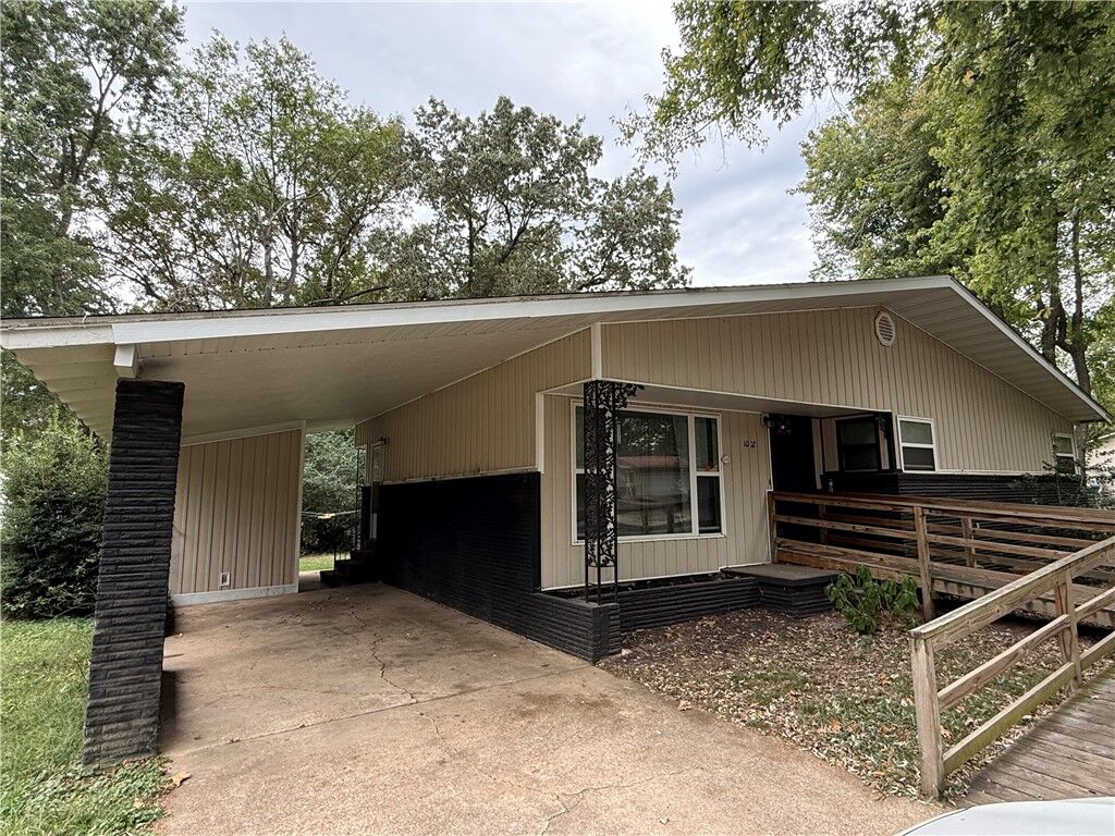 Property Photo:  1002 Rogers Avenue  AR 72601 