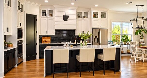 Property Photo:  2714 Eris Avenue  AR 72745 