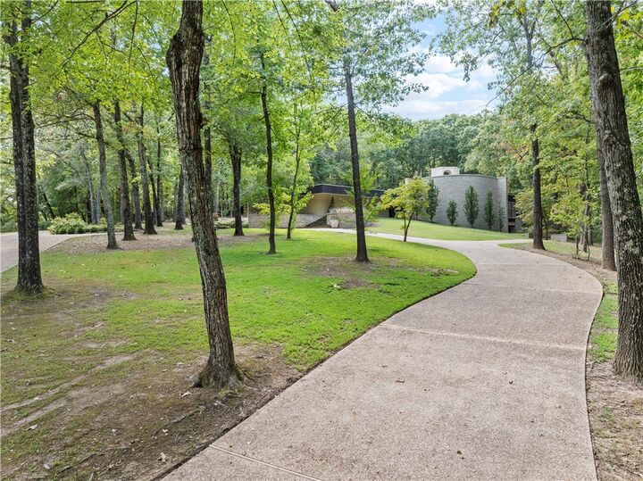 Property Photo:  2702 Stonehedge Drive  AR 72601 