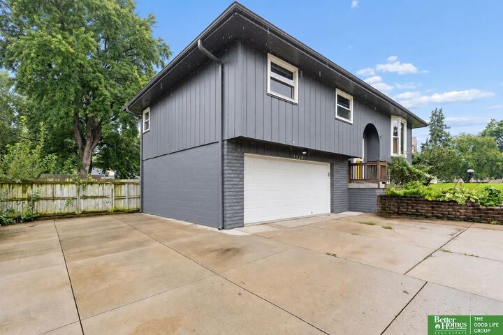 Property Photo:  1329 S 162nd Avenue  NE 68130 