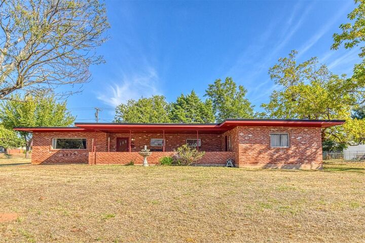 Property Photo:  1628 W Carolina Avenue  OK 73018 
