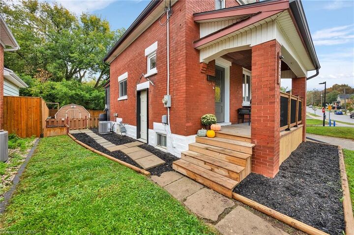 Property Photo:  257 Guelph Street  ON N2H 5W9 