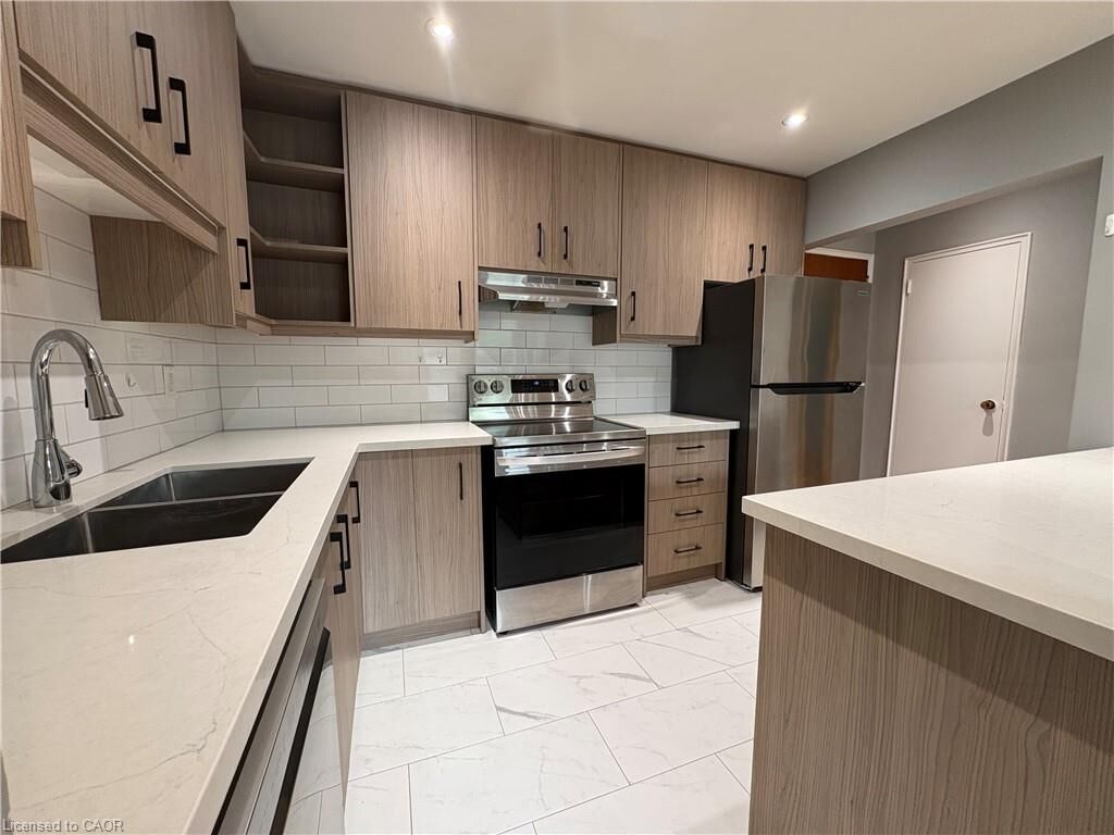 Property Photo:  1797 Main Street W 4  ON L8S 1H6 