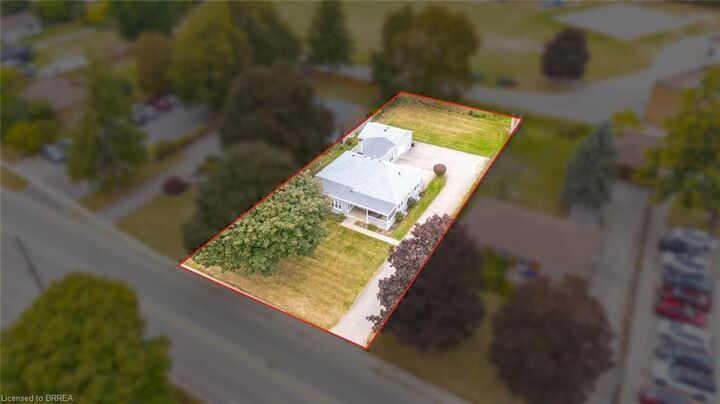 Property Photo:  111 Silver Street  ON N3L 1V2 
