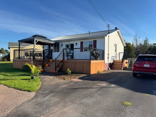 Property Photo:  52 Macwilliams Drive  PE C1N 4L3 