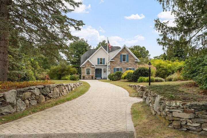 Property Photo:  52 High St  MA 01824 