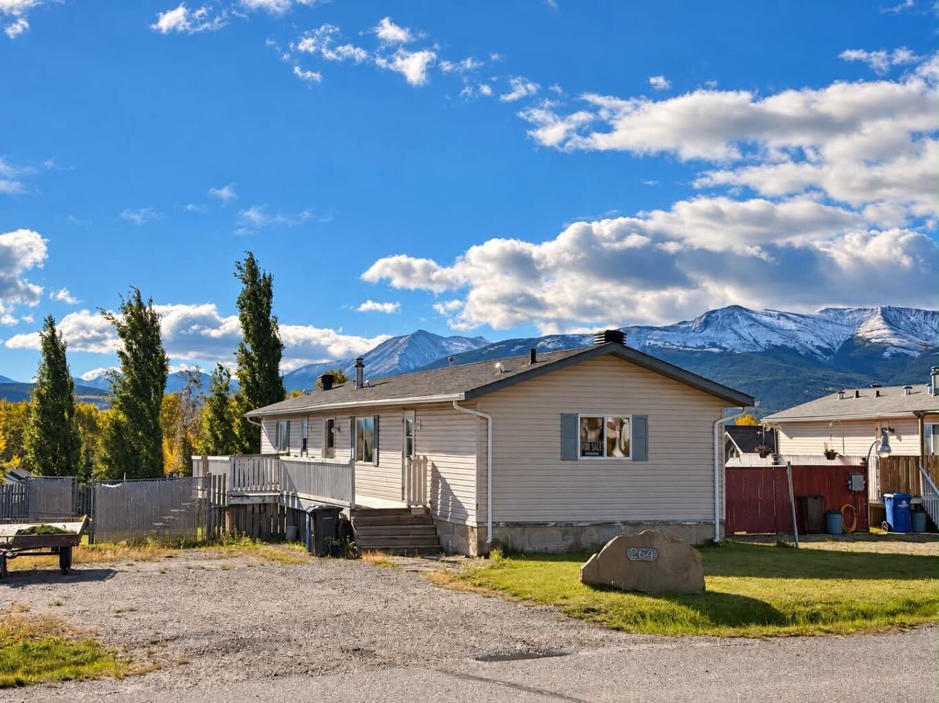 Property Photo:  264 Mawdsley Crescent  AB T0E 0Y0 