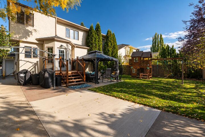 Property Photo: 10235 75A Avenue AB T8W 2M9