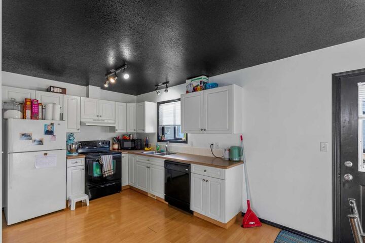 Property Photo:  10150 121 Avenue 120  AB T8V 8H2 