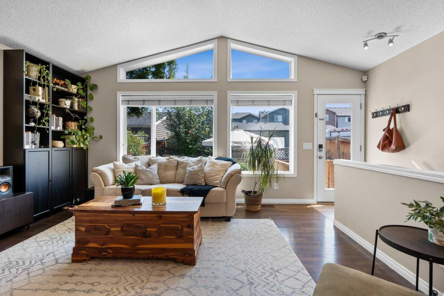 Property Photo: 38 Auburn Bay Gardens SE AB T3M 0K3