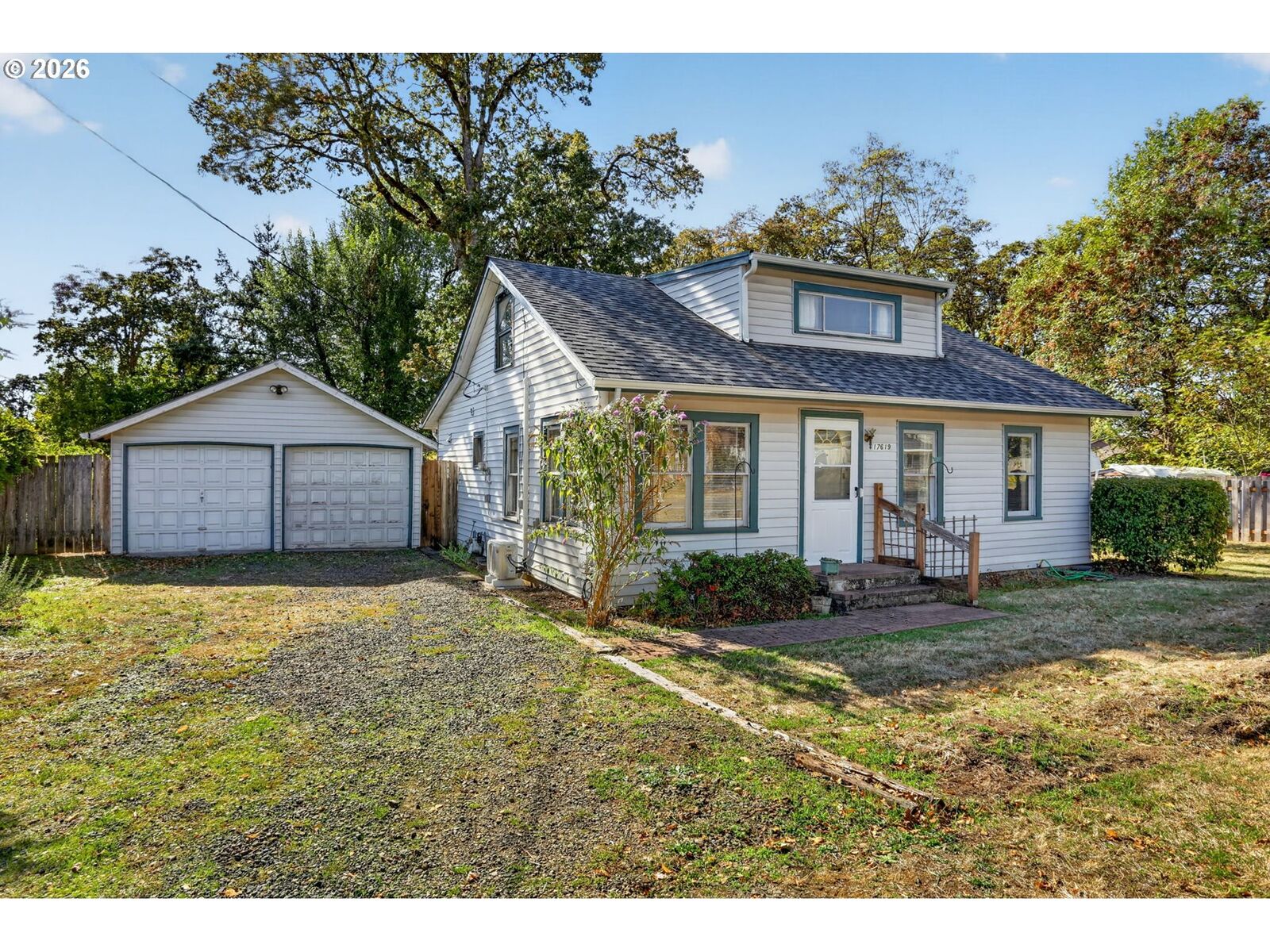 Property Photo: 17619 SE Rose St OR 97267