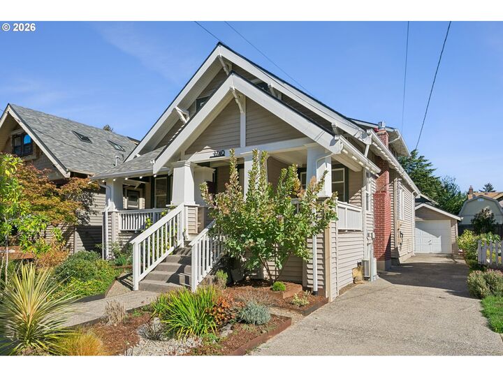 Property Photo: 1740 SE 47th Ave OR 97215