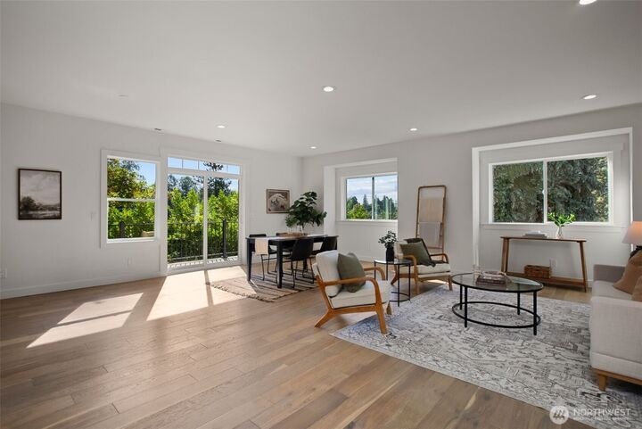 Property Photo: 4812 S Frontenac Street WA 98118