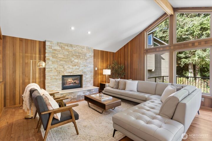 Property Photo: 5470 NE 200th Place WA 98155