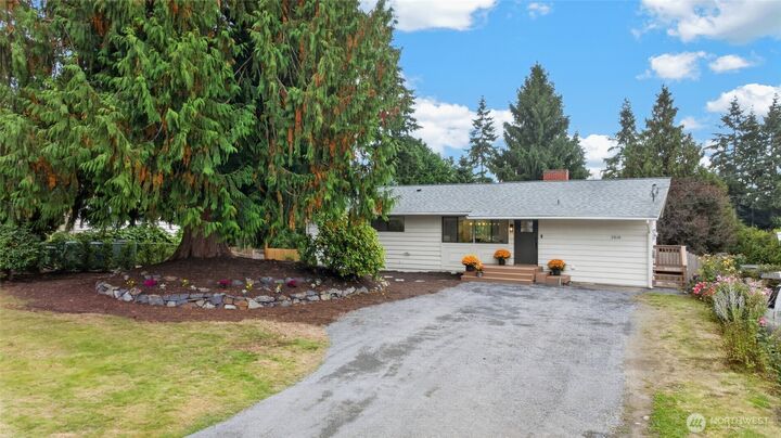 Property Photo: 2516 202nd Place SW WA 98036