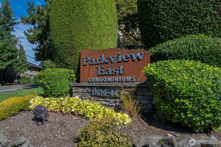 Property Photo: 11618 100th Avenue NE 111 WA 98034