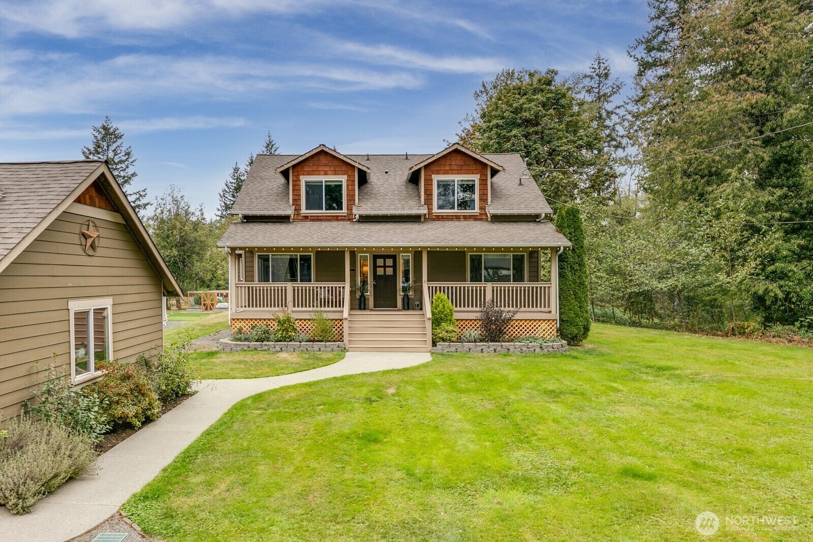 Property Photo: 3727 109th Ave NE WA 98258