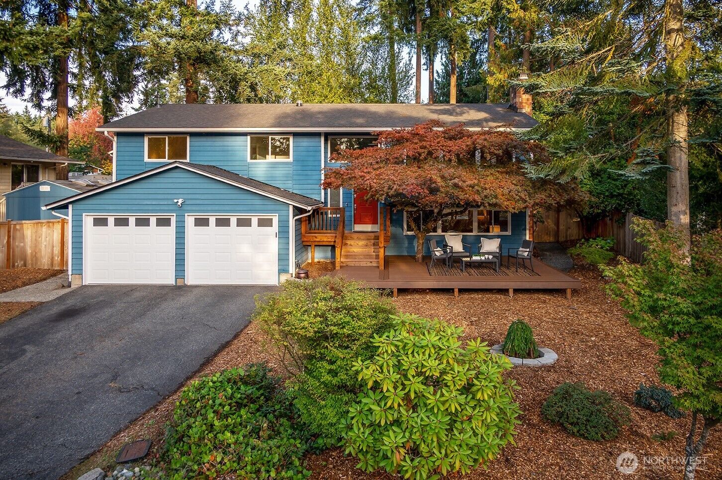 Property Photo: 17417 71st Avenue W WA 98026