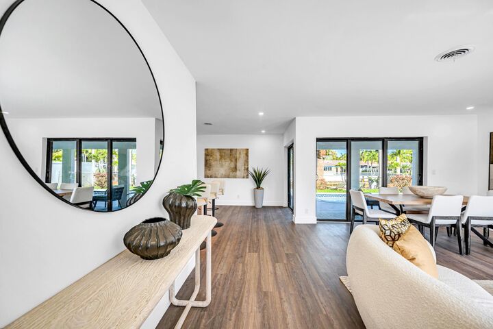 Property Photo:  1120 SE 9th Avenue  FL 33060 