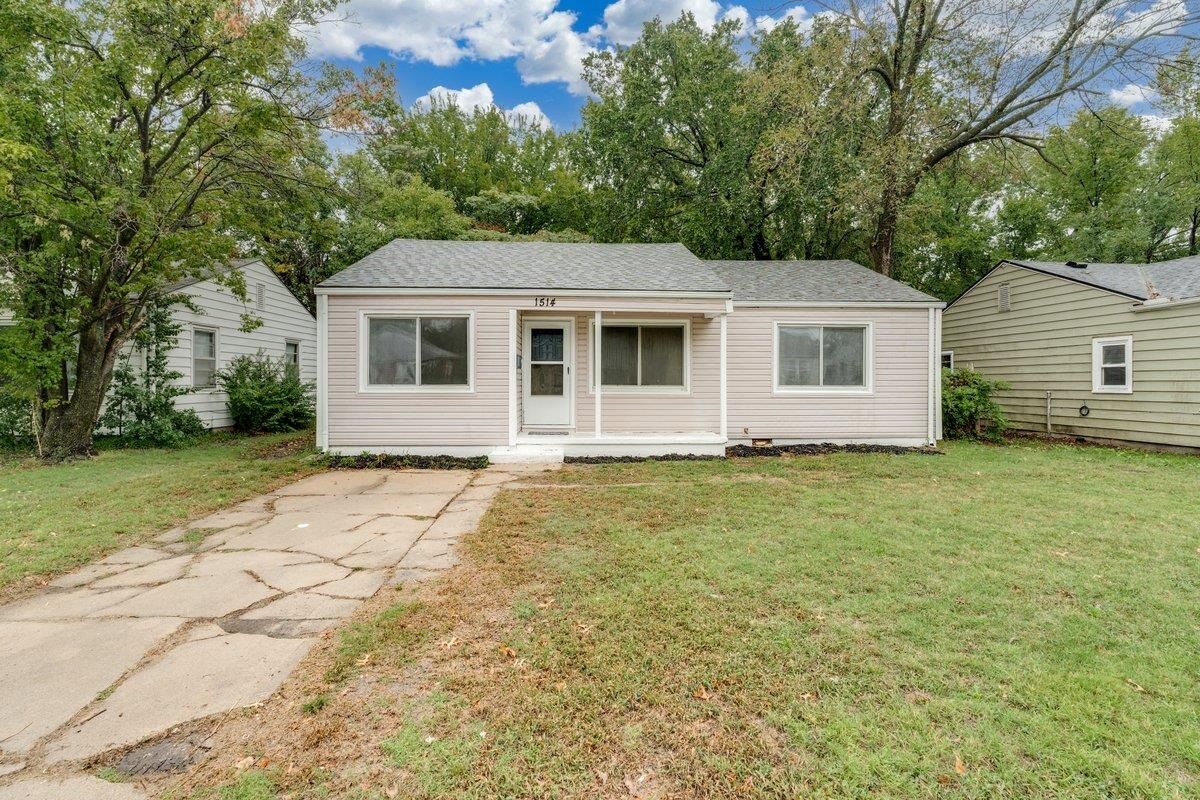 Property Photo:  1514 N Battin St  KS 67208 