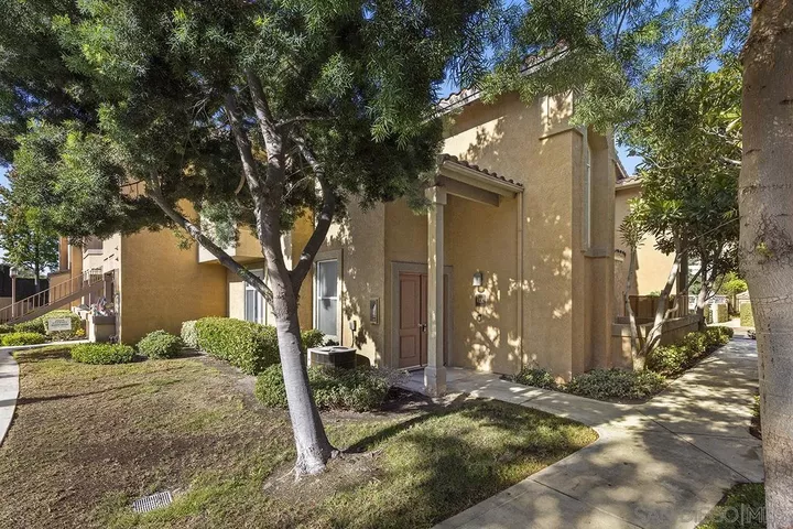 Property Photo:  19431 Rue De Valore 41K  CA 92610 