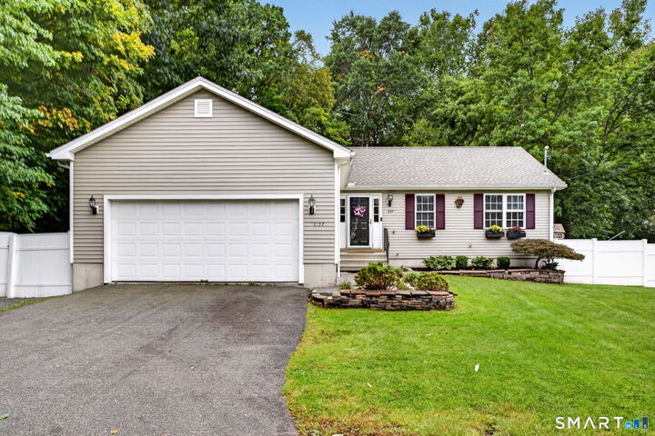 Property Photo: 1137 Ridgewood Road CT 06457