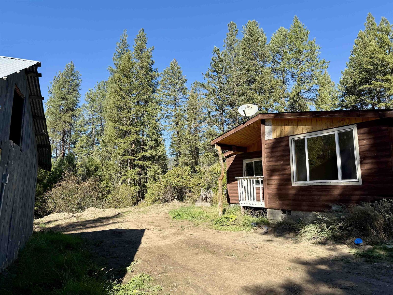 Property Photo:  2205 Blue Creek Locke Rd  WA 99101 