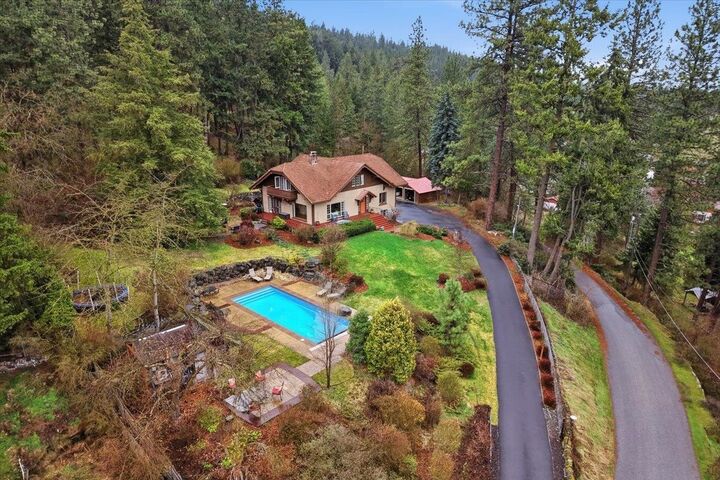 Property Photo:  9227 N Mountain View Ln  WA 99218 