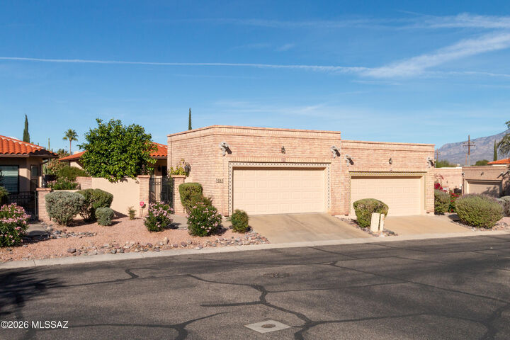Property Photo:  263 E Crooked Stick Drive  AZ 85737 