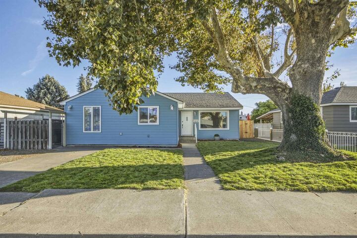 Property Photo:  1838 W Octave Street  WA 99301 