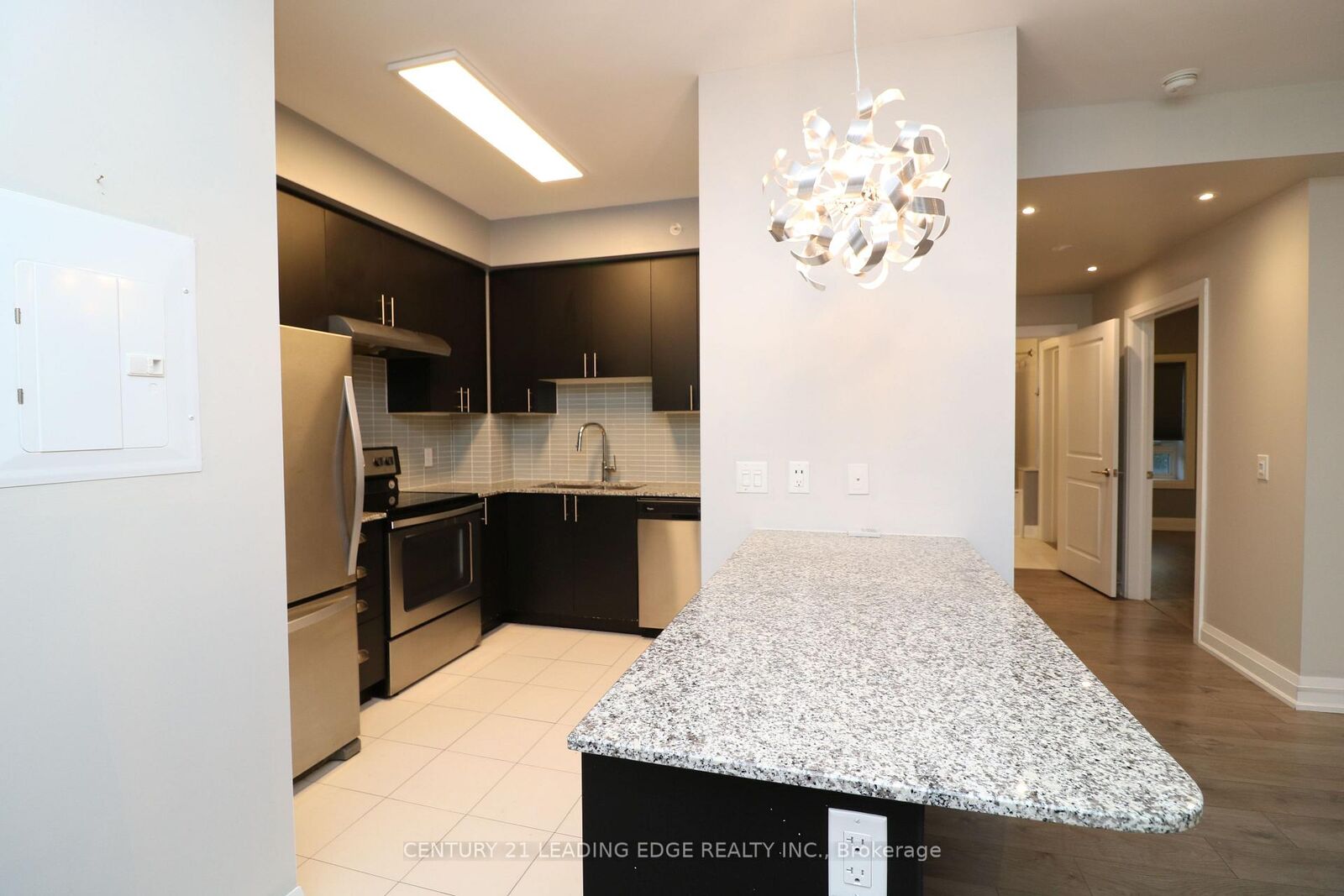 Property Photo: 481 Rupert Avenue 123 ON L4A 1Y7