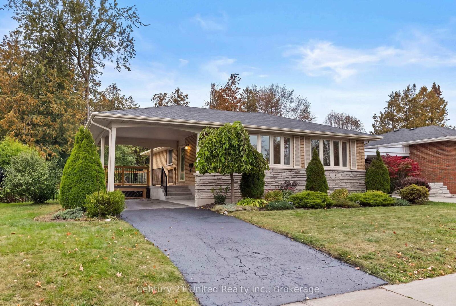 Property Photo:  1203 Royal Drive  ON K9H 6R3 