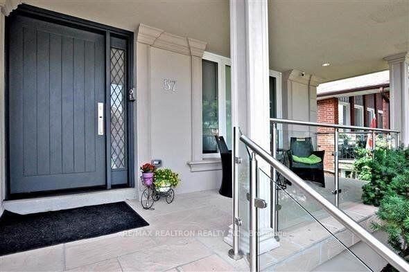 Property Photo:  57 Oxford Street  ON L4C 4L6 