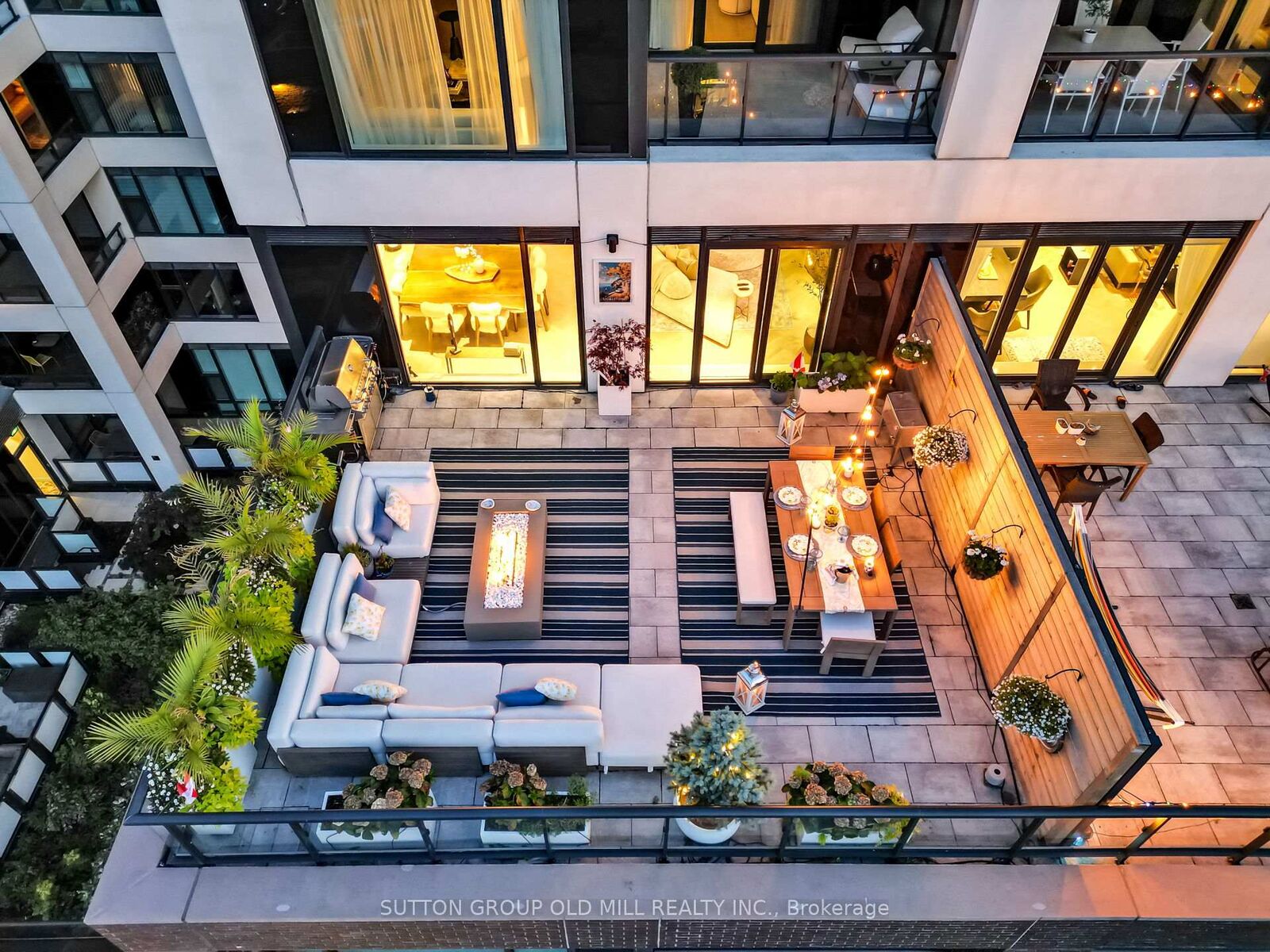 Property Photo:  455 Wellington Street W 711  ON M5V 0V8 