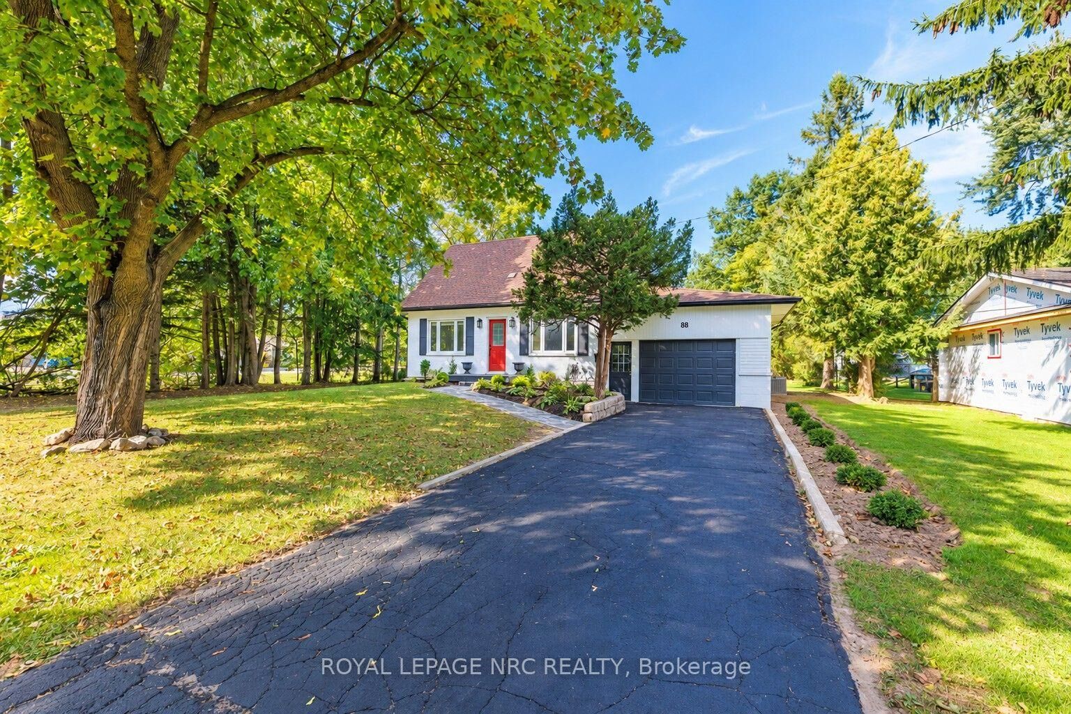Property Photo:  88 Summerlea Avenue  ON L3C 3E7 