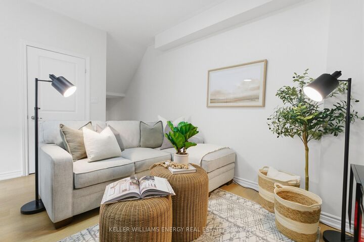 Property Photo:  475 Beresford Path 7  ON L1H 0B2 