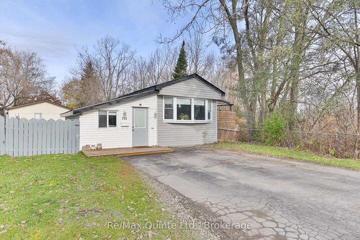 Property Photo:  529 Old Highway 2 N/A 114  ON K8V 5P5 