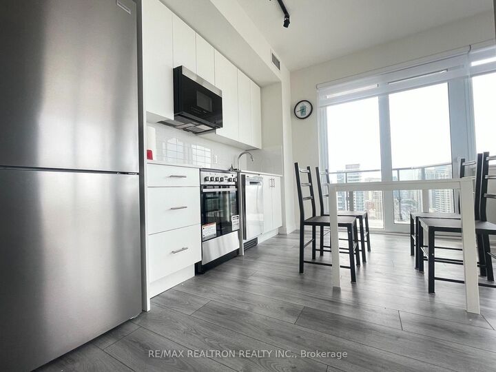 Photo de la propriété:  15 Ellerslie Avenue 2610  ON M2N 0L7 