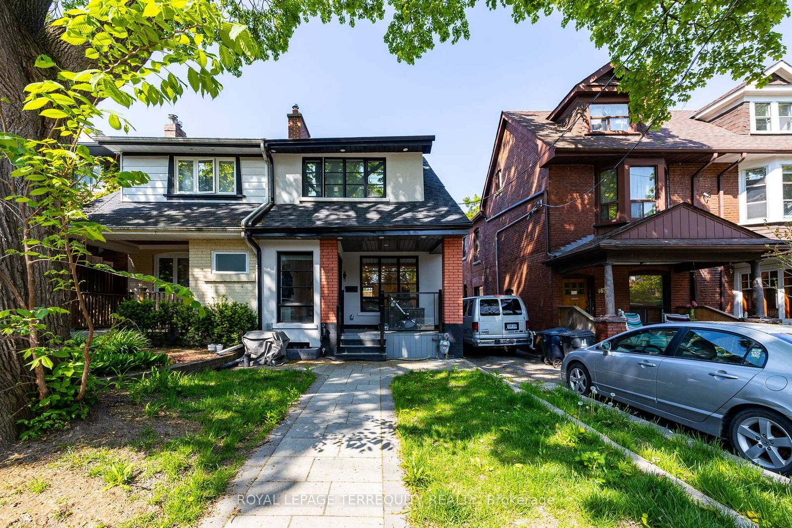 Property Photo:  668 Indian Road Bsmt  ON M6P 2C9 