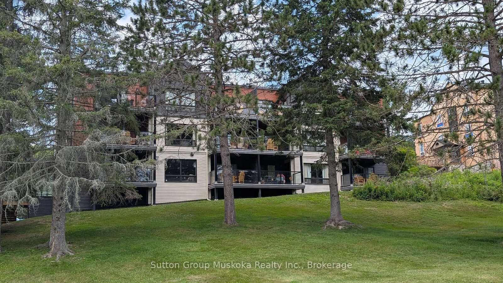 Property Photo:  52-205 Deerhurst Drive  ON P1H 2E8 