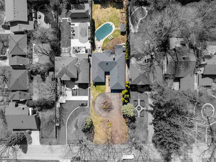 Property Photo: 258 Shoreacres Road ON L7L 2H4