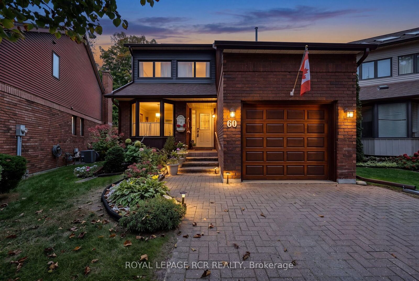 Photo de la propriété:  60 Riverview Road  ON L9R 1R8 